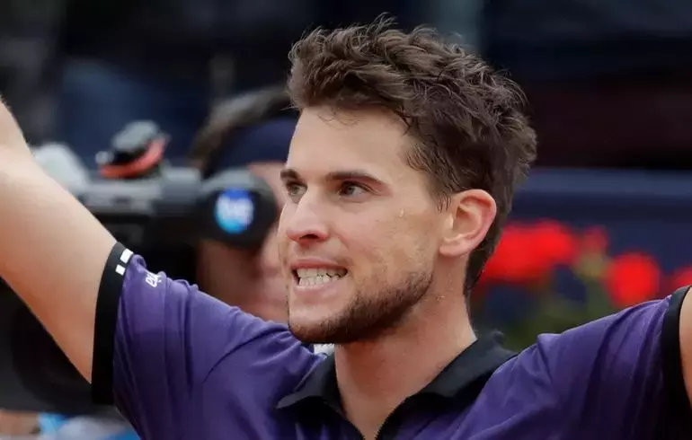 爱游戏亚洲官网-马德里球队新帅挥泪辞职，球队面临考验的简单介绍