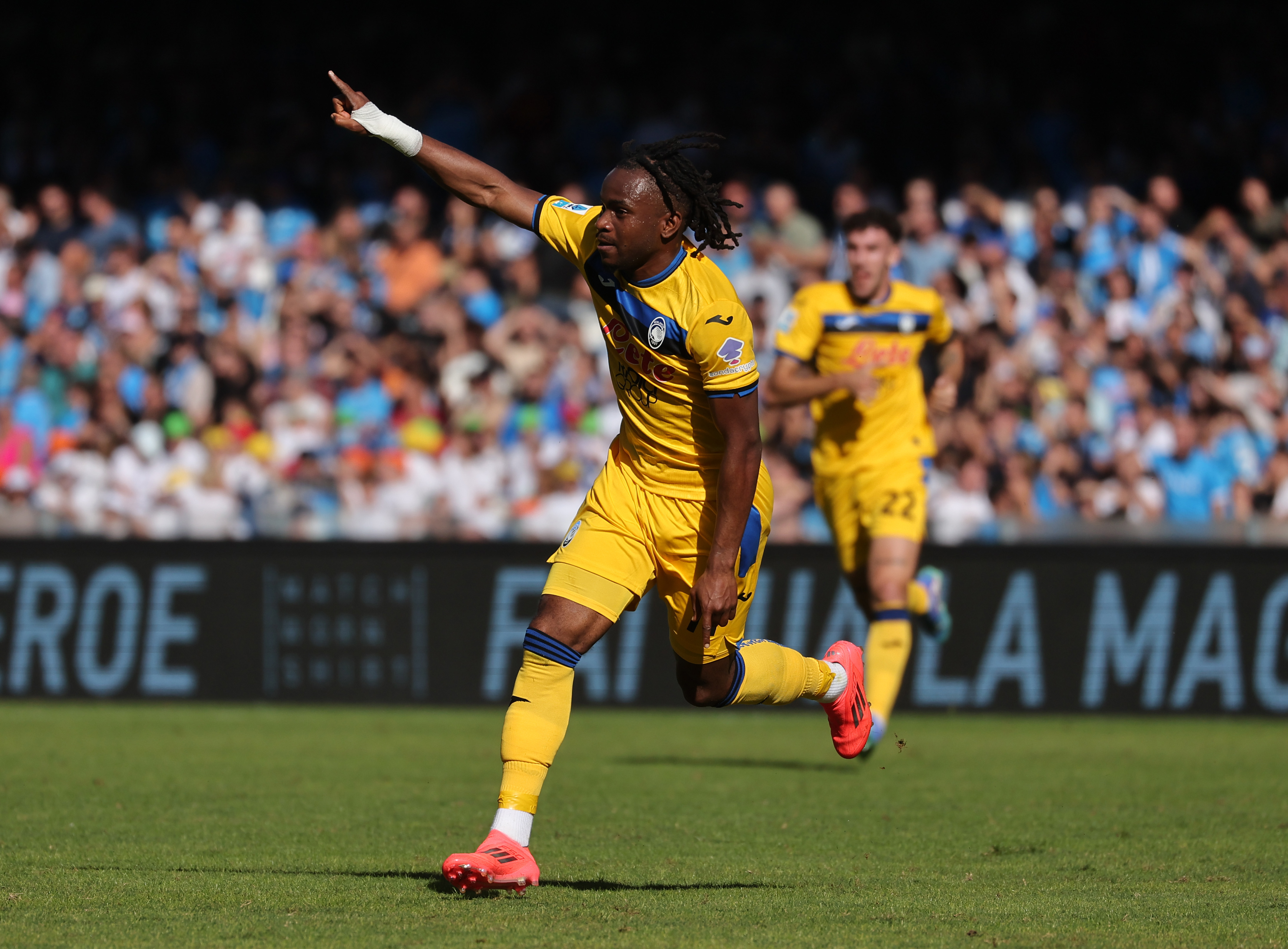 意甲:那不勒斯大胜桑普多利亚,继续领跑 意甲:那不勒斯大胜桑普多利亚,继续领跑