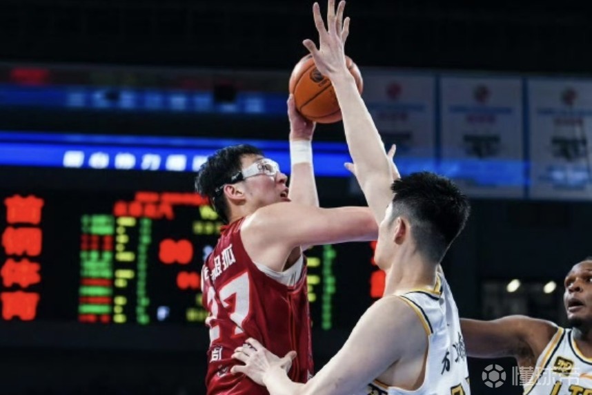 关于湖北男篮不敌北京,遭遇窘境的信息 关于湖北男篮不敌北京,遭遇窘境的信息