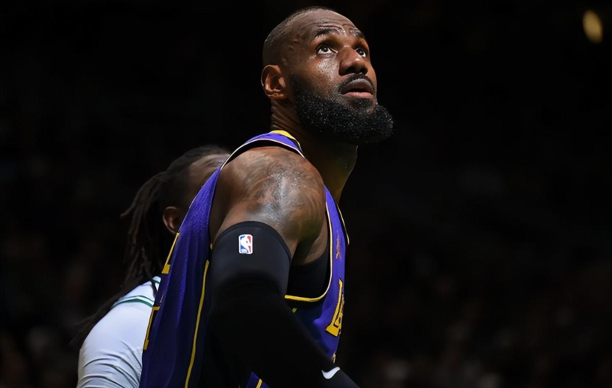 包含莱茵星达多线作战，豪取两连胜阴影消散的词条