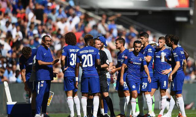 关于切尔西中场表现抢眼，助球队取得连胜的信息