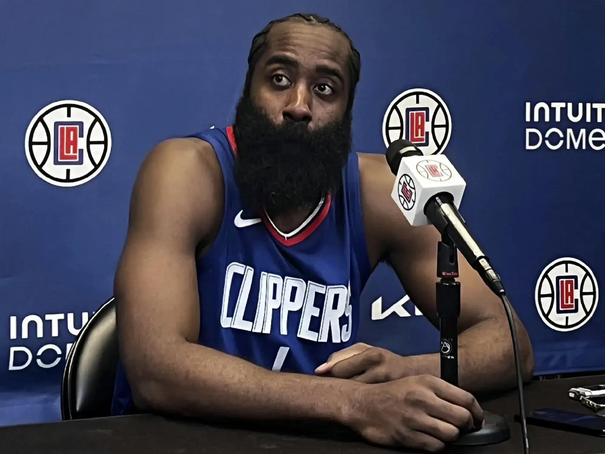 爱游戏官网-快船惨败勇士，季后赛希望渺茫