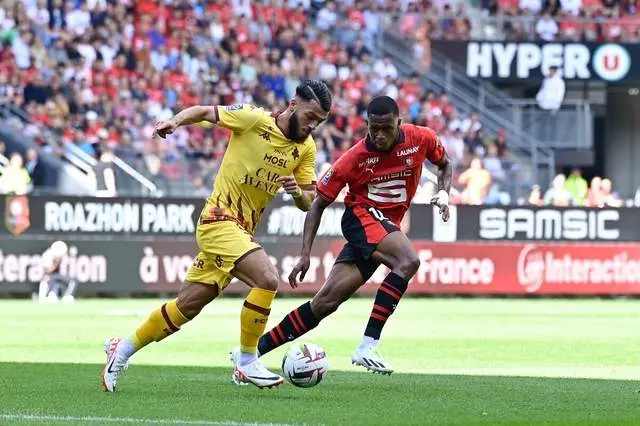 爱游戏在线-云达不莱梅主场失分，球队保级形势严峻