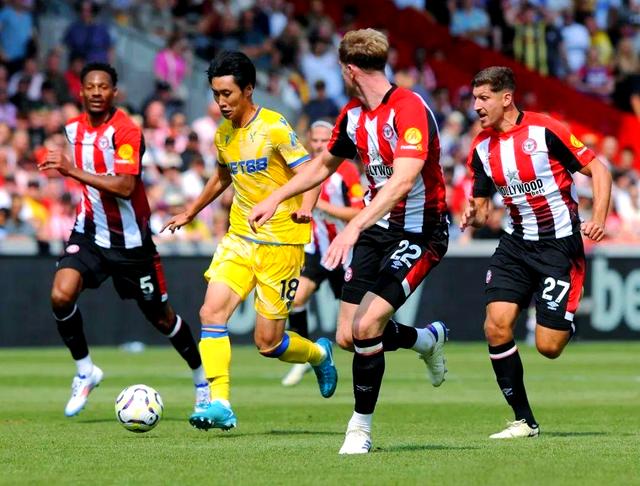 精彩对抗！球场上演悬念十足大战的简单介绍