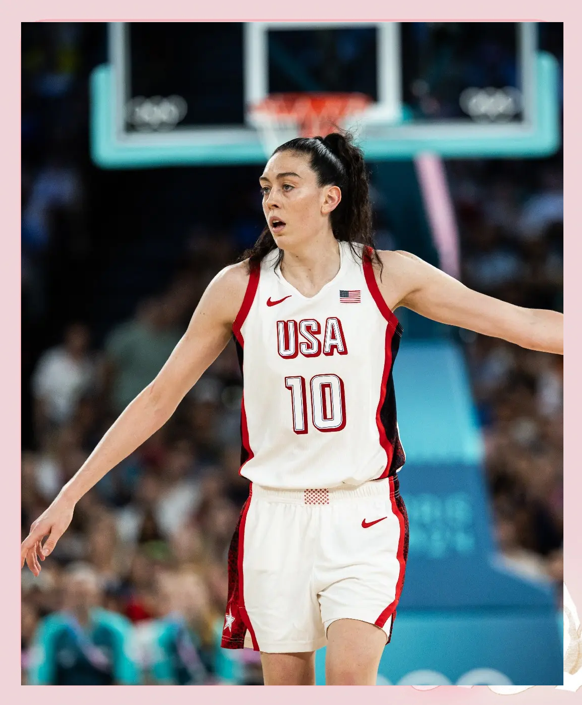 篮球女子半决赛：美国队大胜法国