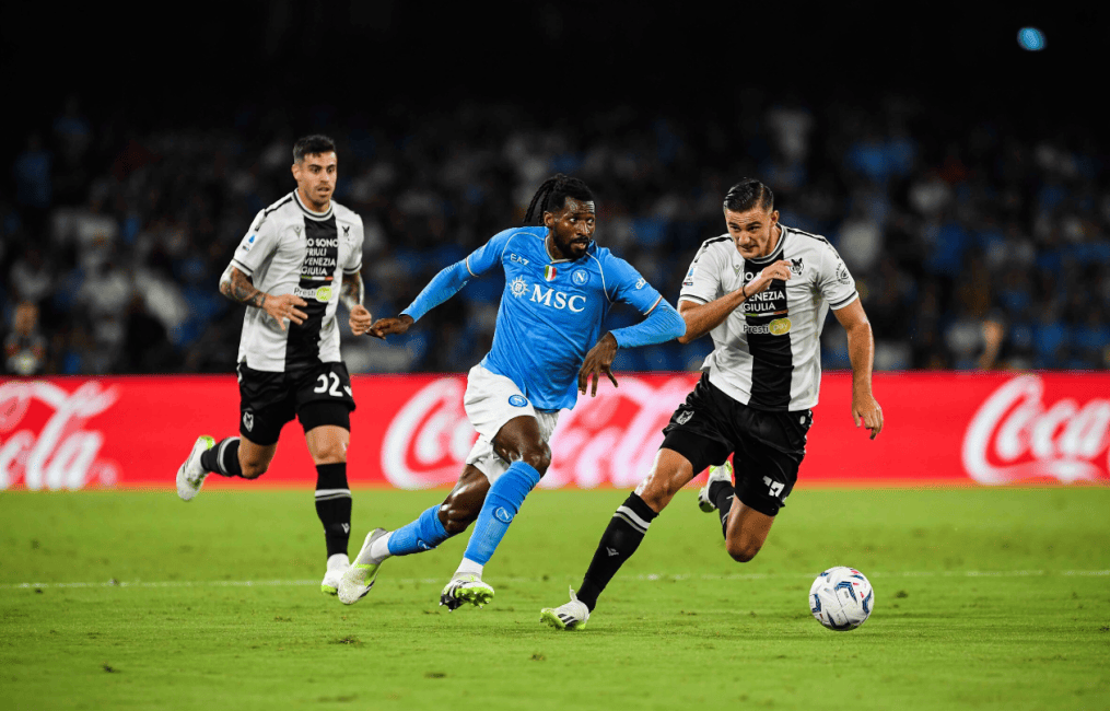 那不勒斯大胜乌迪内斯，全队表现抢眼