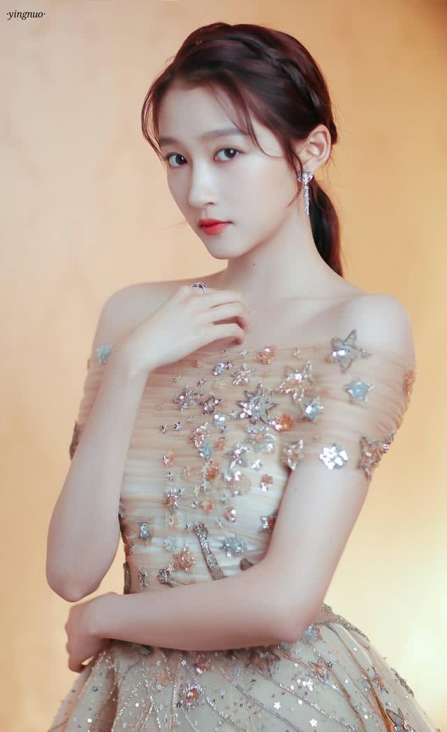 爱游戏体育官网-墨西哥女足抢眼亮相，球技惊艳观众